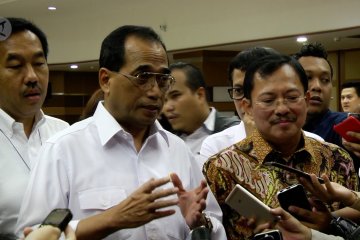 Tiga menteri duduk bersama bahas Corona