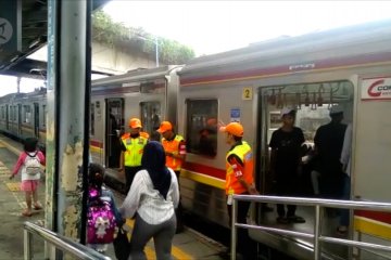 Banjir surut, Stasiun Tanah Abang kembali beroperasi