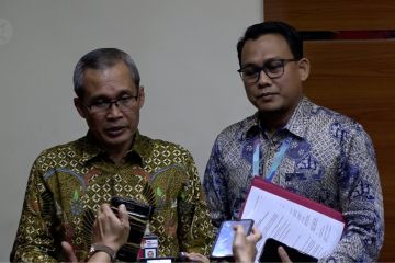 KPK periksa WS Komisioner KPU secara intensif