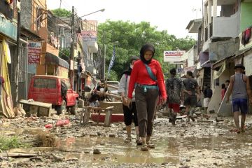 Waspada paku dan seng penyebab tetanus di kubangan lumpur