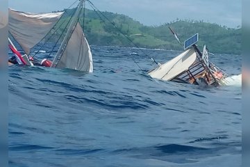 Kapal yang ditumpangi wartawan kepresidenan tenggelam di Labuan Bajo