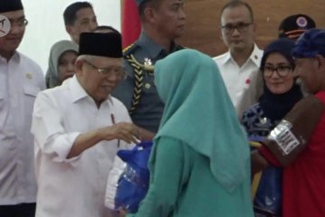 Wapres RI minta pengungsi  banjir bandang Lebak bersabar