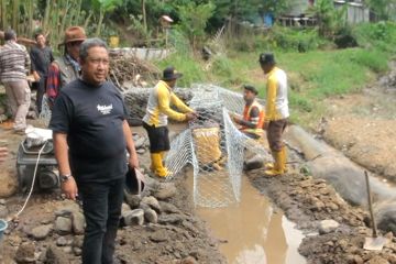 DPU Kota Bandung tata bantaran sungai