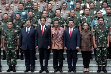Jokowi bela Prabowo, lakukan diplomasi pertahanan ke luar negeri