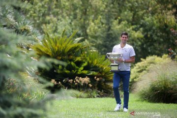 Sesi foto juara tunggal putra Australia Terbuka Novak Djokovic