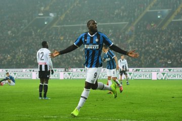 Dwigol Lukaku antar Inter kembali ke peringkat kedua