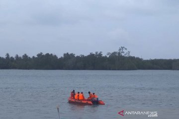 Tim Basarnas Bangka Belitung lakukan pencarian nelayan hilang