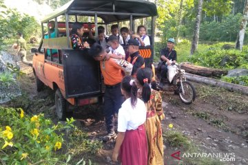 Warga terdampak banjir bandang di Jember mulai beraktivitas kembali