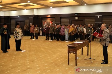 Teten lantik mantan Sekjen KPU sebagai Deputi SDM di Kemenkop