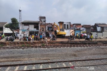 TNI amankan mortir dari jalur reaktivasi kereta api di Garut