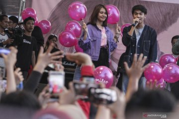 Gombalan Iqbaal Ramadhan untuk perempuan Bandung: "Gareulis!"