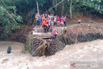 Evakuasi korban banjir