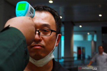 Perketat pemeriksaan kesehatan penumpang dari Singapura