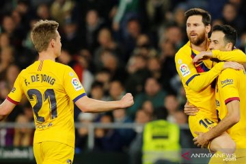 Liga Spanyol: Barcelona atasi Betis 3-2