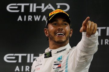 Bos Mercedes Toto Wolff bertemu Lewis Hamilton untuk kontrak baru