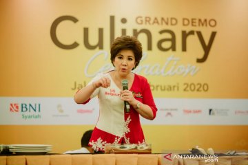 Masyarakat antusias ikuti demo buat kue oleh Chef Achen