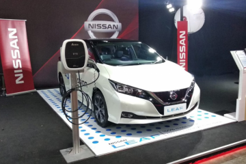 Cara Nissan kenalkan mobil listrik Leaf