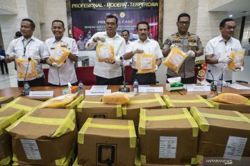 Polisi ungkap kasus pelanggaran importasi kuning telur beku