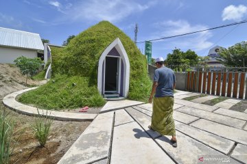 Mushola unik berbentuk rumah dome di NTB