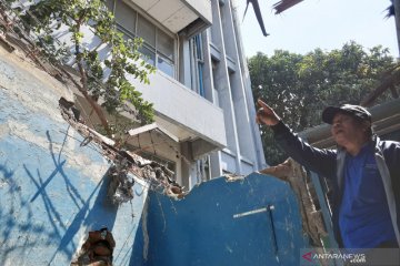 15 warga terdampak ambruknya kanopi beton PPKD
