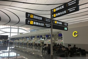 Maskapai dari penjuru dunia batalkan penerbangan ke China hingga Maret