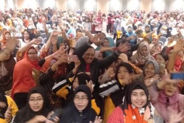 Ribuan emak-emak di Surabaya siap jadi relawan Eri-Armuji