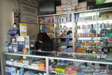 Terkait COVID-19, stok masker sebagian apotek di Cianjur kosong