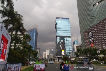 Waspadai hujan disertai kilat di Jakarta antara sore dan malam hari