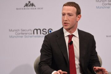 Zuckerberg: Konten online mesti diatur di antara telko dan media
