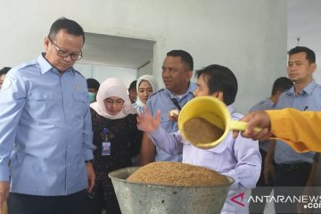 Menteri KKP ajak masyarakat replikasi pakan mandiri