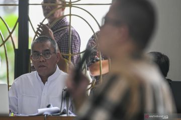 Saksi Sebut Bupati Muara Enim Nonaktif Minta Mobil Lexus dan Harley Davidson