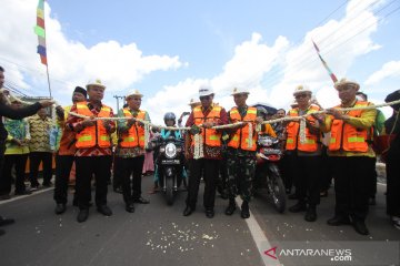 Gubernur Resmikan Jembatan Di Kawasan Sekumpul