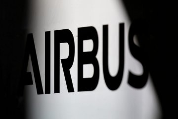 Ribuan pekerja Airbus di Spanyol memprotes rencana PHK