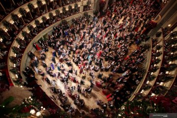 Megahnya pertunjukan Opera Ball tradisional di Wina