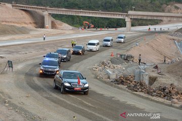 Presiden tinjau perkembangan jalan tol