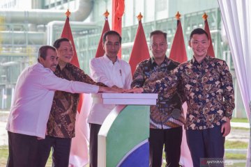 Jokowi resmikan pabrik Rayon APR