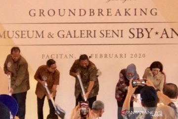 SBY memancangkan tiang pertama pembangunan museum di Pacitan