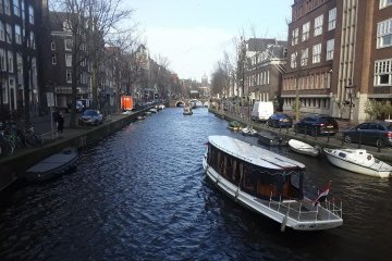 Berharap sungai Indonesia sebersih kanal-kanal Amsterdam