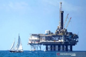 Minyak naik setelah 6 sesi jatuh, dipicu pengurangan produksi OPEC