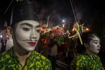 Kirab boyong kedhaton