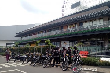 Pascaunjuk rasa Mall AEON tutup dan dijaga polisi