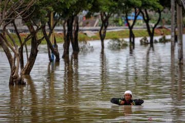 Kumpulan foto banjir di Jakarta, Tangerang dan Bekasi di sepanjang hari ini