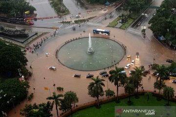 Bundaran Bank Indonesia terendam banjir