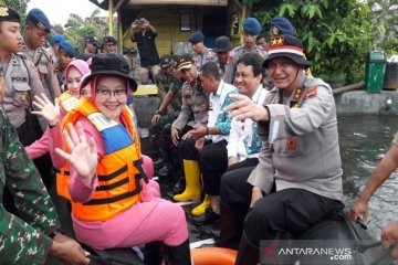 Kapolda Jateng tinjau lokasi banjir di Pekalongan