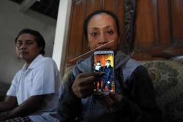 Keluarga kru kapal pesiar Diamond Princess