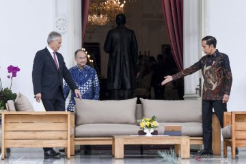 Presiden Joko Widodo terima Tony Blair dan Masayoshi Son