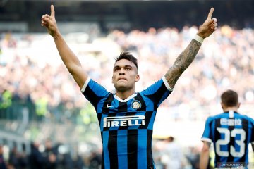 Luis Suarez desak Barcelona datangkan Lautaro Martinez