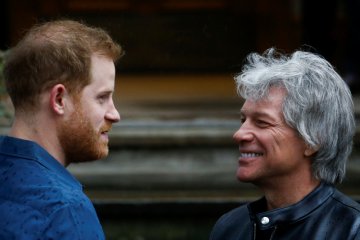 Bon Jovi dan Pangeran Harry rilis lagu "Unbroken"