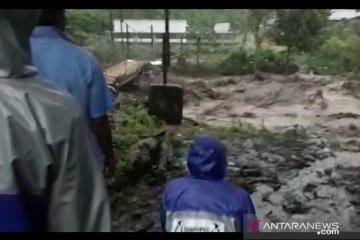 Pegunungan Argopuro diguyur hujan, warga Klungung-Jember mengungsi