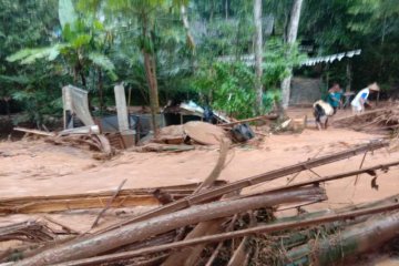 Banjir dan longsor terjadi di Bandongan Magelang